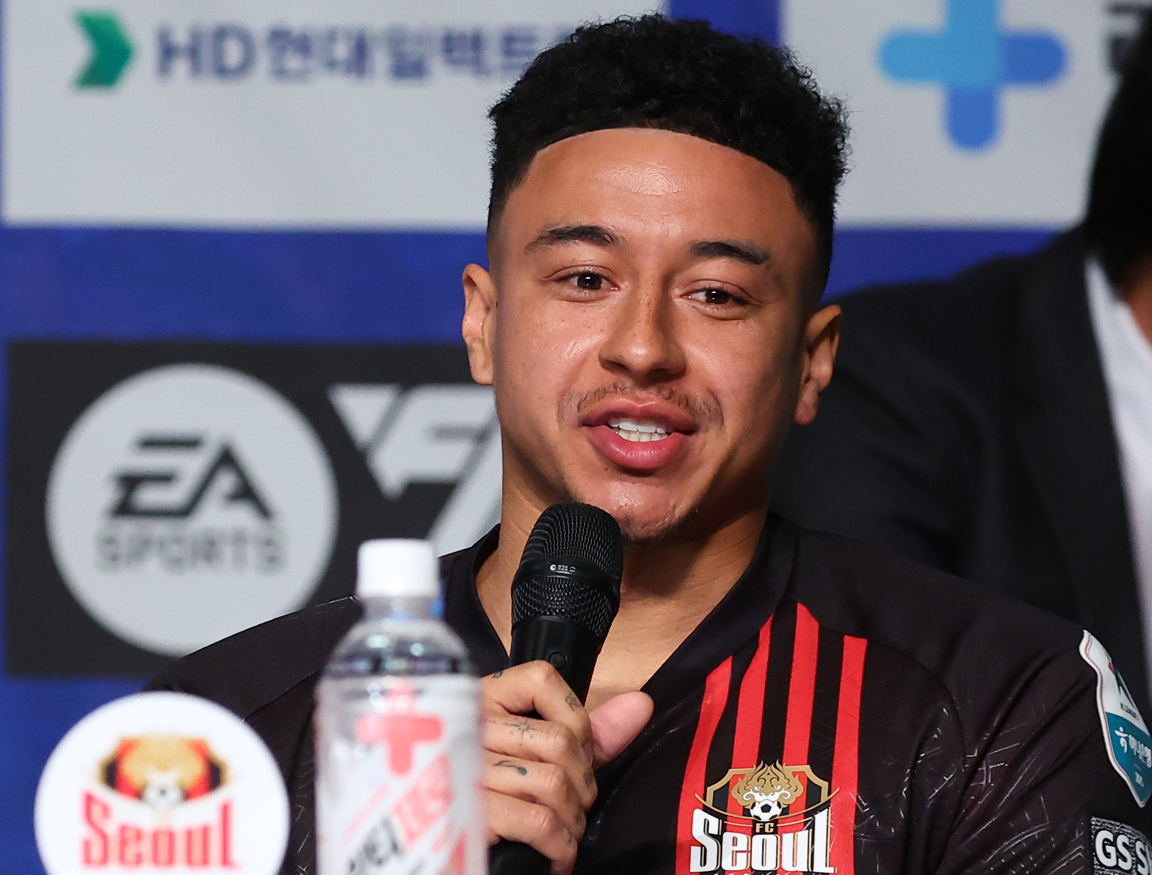 香港金牛今晚客场战胜石家庄翔蓝，成功锁定常规赛积分榜头名